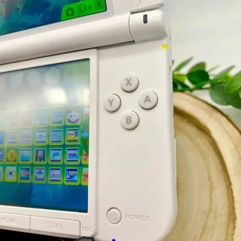 Nintendo 3DS XL in weiß gemoddet - 3DSRenew