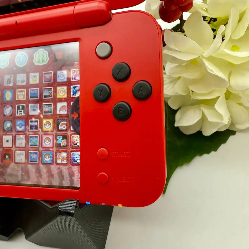 New Nintendo 2DS XL Pokeball